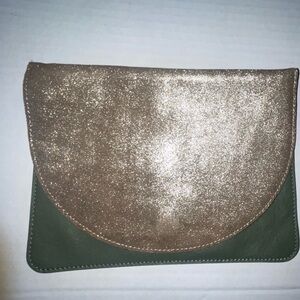 Minor History Clutch‎